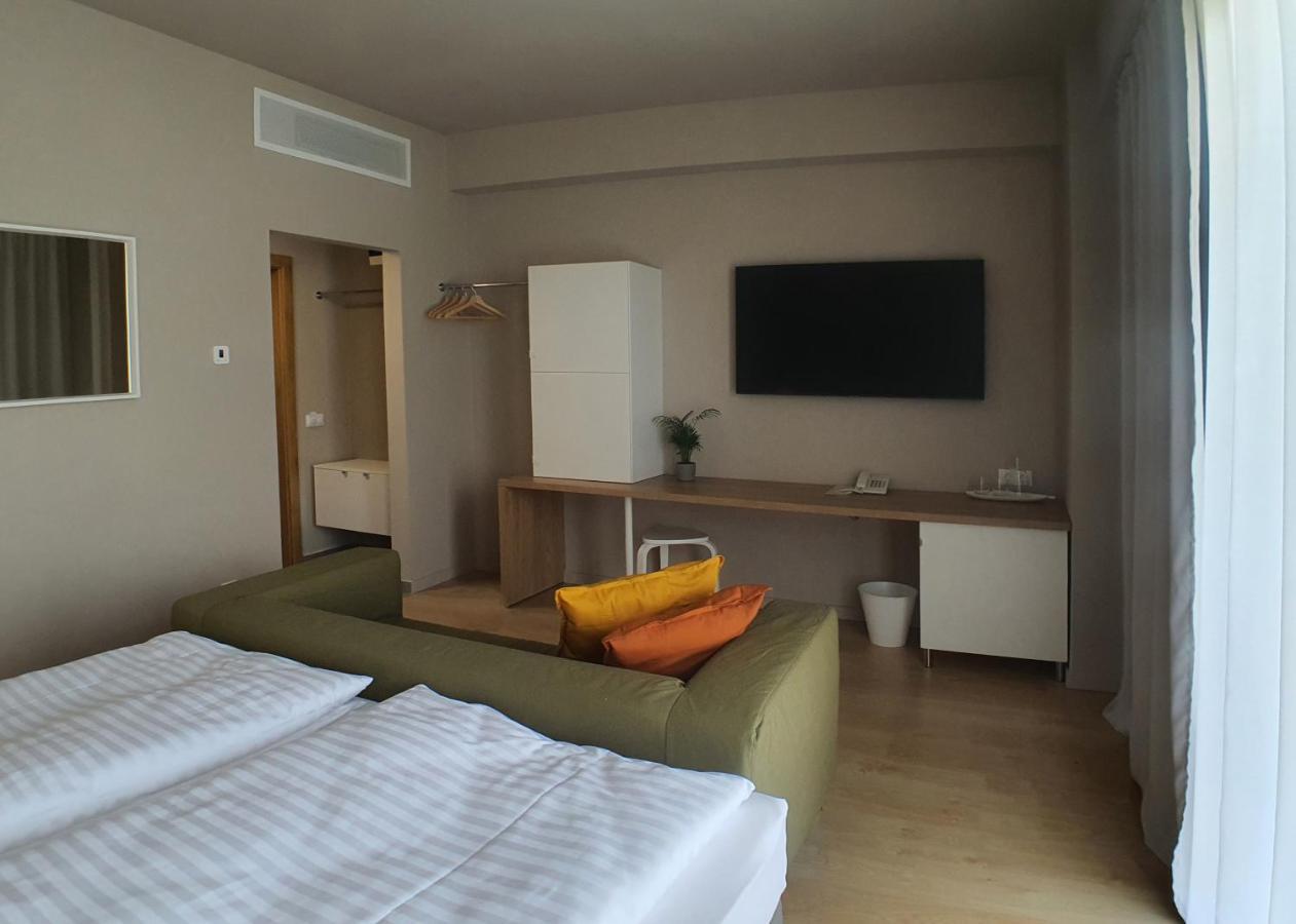 Marida Hotel Сату-Маре Экстерьер фото